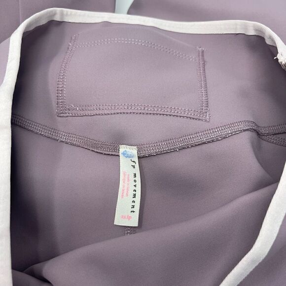 FP Movement Women's Step-Up Yoga Purple Bike Shorts Size XS - Picture 3 of 4